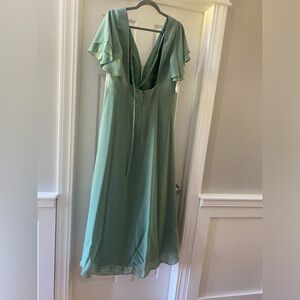 Size 22 bridesmaid dress. Bust 21” waist 22” height 5’7” color darker sage green